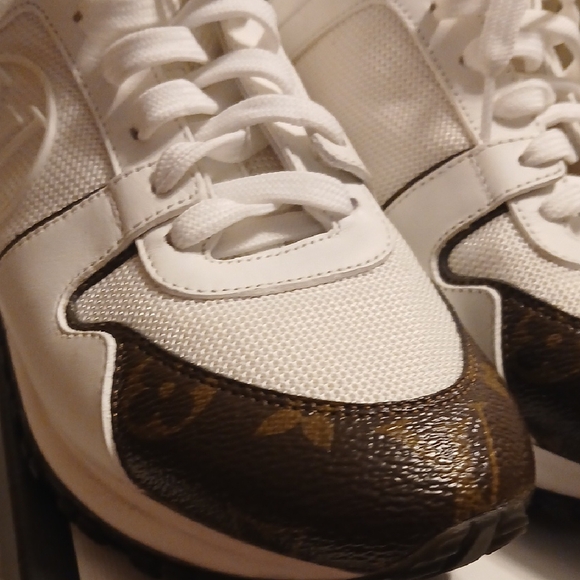 White and Brown Sneakers with Gold Accents - Picture 3 of 7